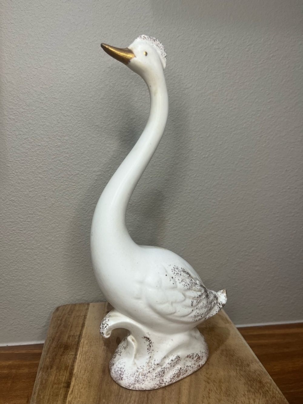 Vintage Wales Gold & Cream Swan Figurine 11 1/4” Tall Made in Japan - Picture 7 of 7